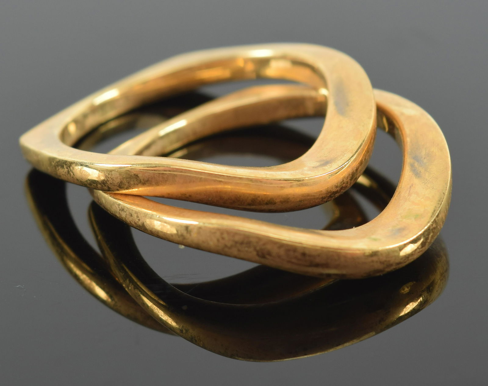 2 18K Gold stylized bands; 11.52 grams. Ring size 8.5 (1 of 6)