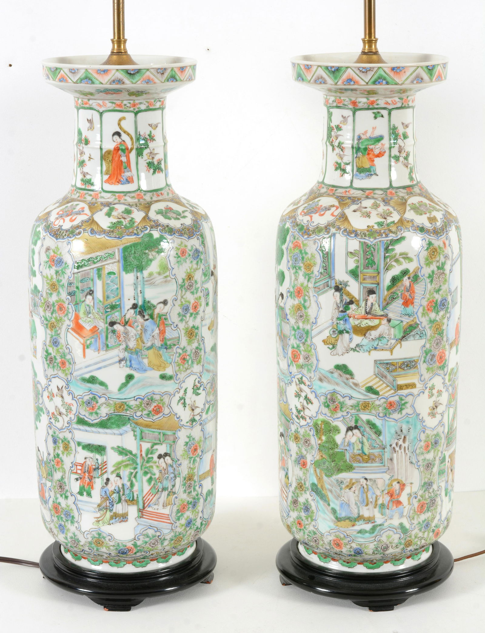 Pair of Chinese export famille verte vases, 19th Century. Decorations of court scenes with servants, (1 of 20)