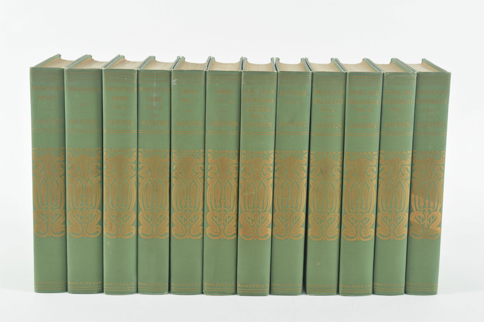 Jane Austen. 12 vols Illustrated Cabinet Edition. Boston, Dana Estes & Company. Early 1900s. Green (1 of 7)
