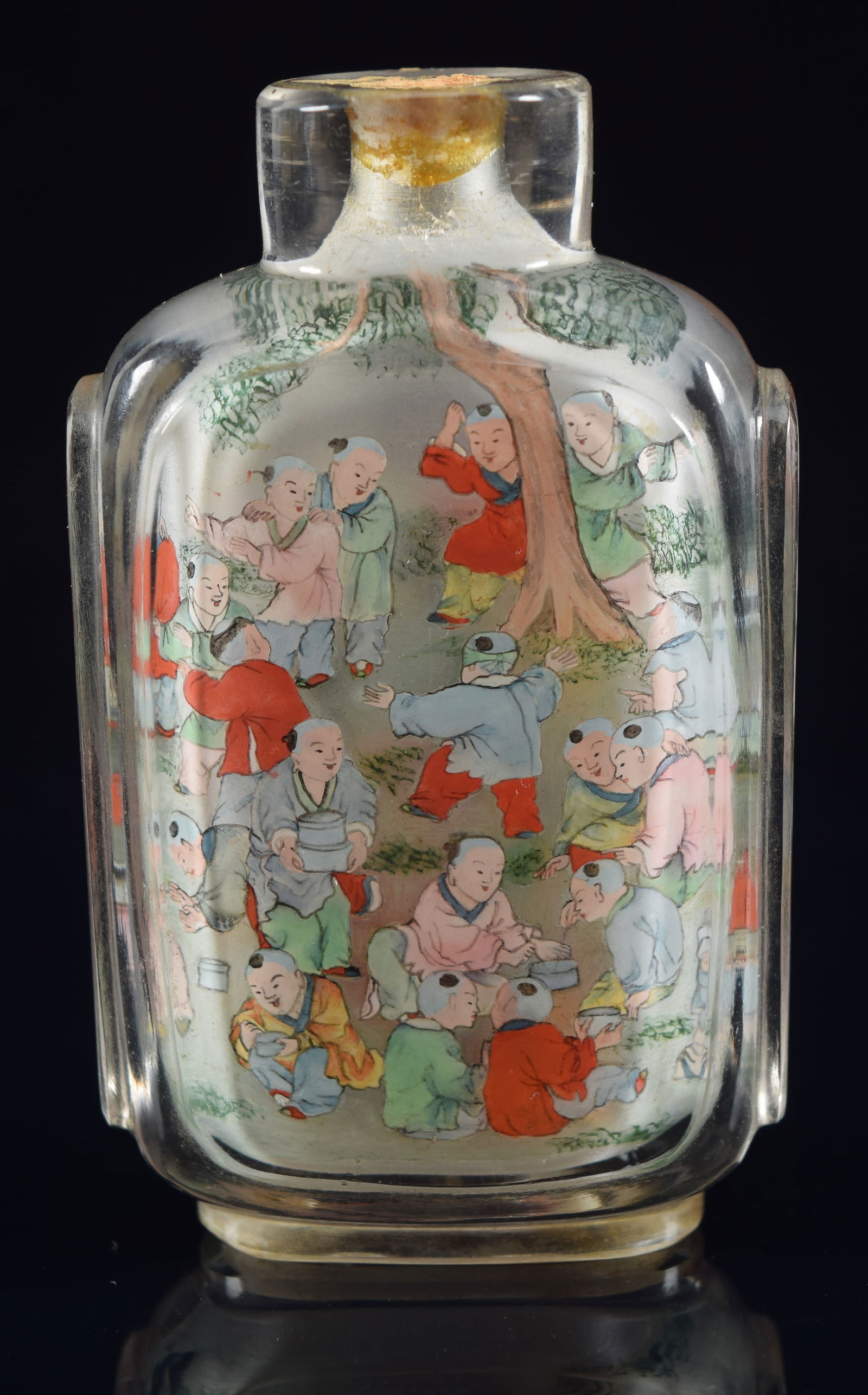 Interior painted snuff bottle. China. Late19th/early 20th century. Rock crystal. Decoration of (1 of 8)