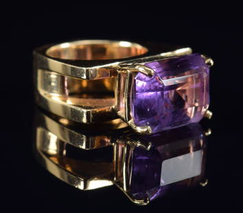 Heavy 14K gold amethyst designer ring with split rectilinear shoulder design. Large amethyst stone: Heavy 14K gold amethyst designer ring with split rectilinear shoulder design. Large amethyst stone measuring about 9.9 x 14.4mm. Unmarked, tests as 14K. 14.6 grams.