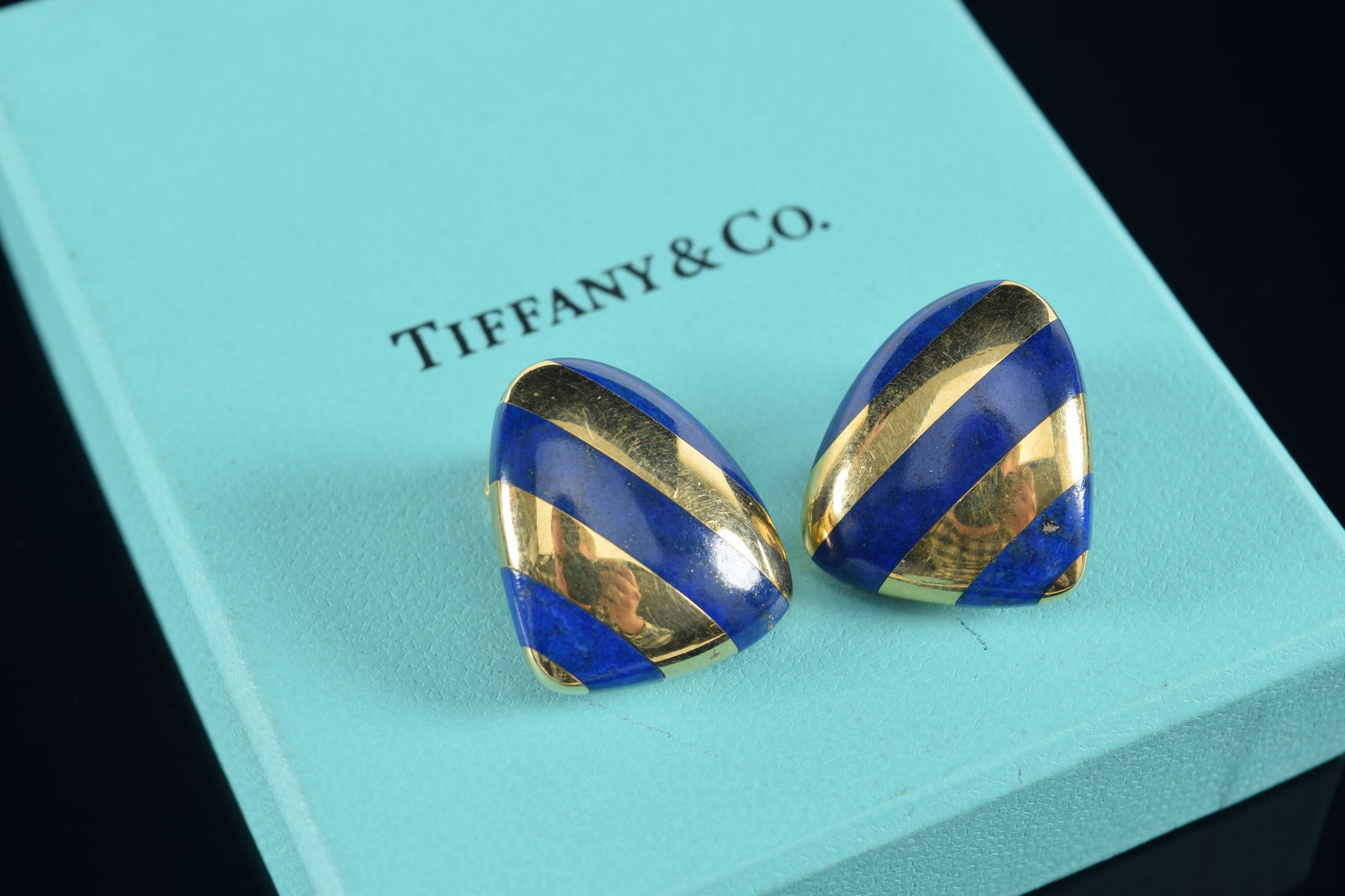 Angela Cummings for Tiffany & Co. 18K gold lapis lazuli inlaid clip earrings. Heavy posts. Marked (1 of 6)