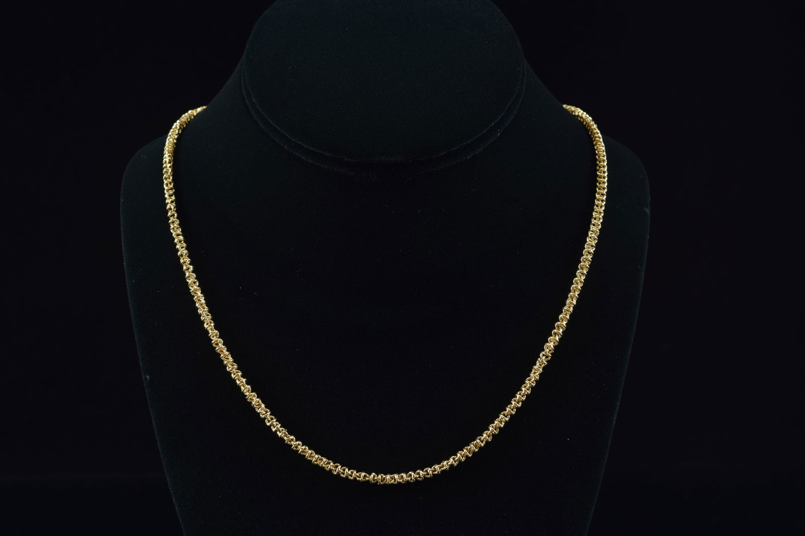 Roberto Coin heavy 18K gold long fancy link necklace chain. 31in length. Clasp marked 750. "Hidden" (1 of 6)