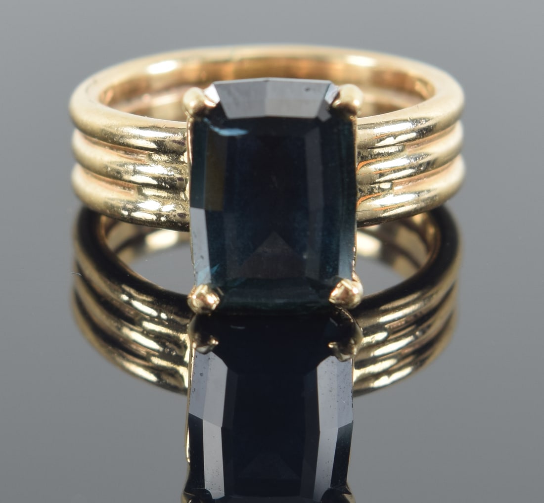 14K gold topaz mounted ring. Stone of a dark blue/green color. Rectangular faceted shape. 6.8 x (1 of 6)