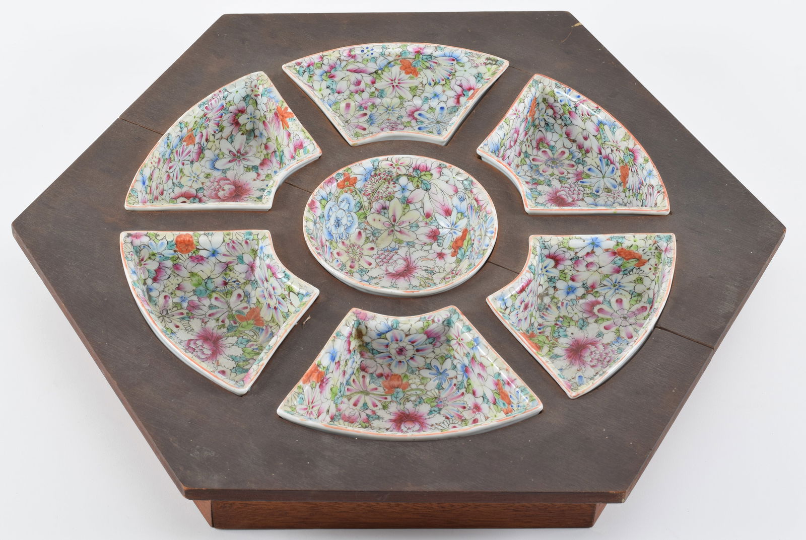 Porcelain sweetmeat dish set. China. Early 20th century. Shaped with dishes with mille fleur (1 of 5)