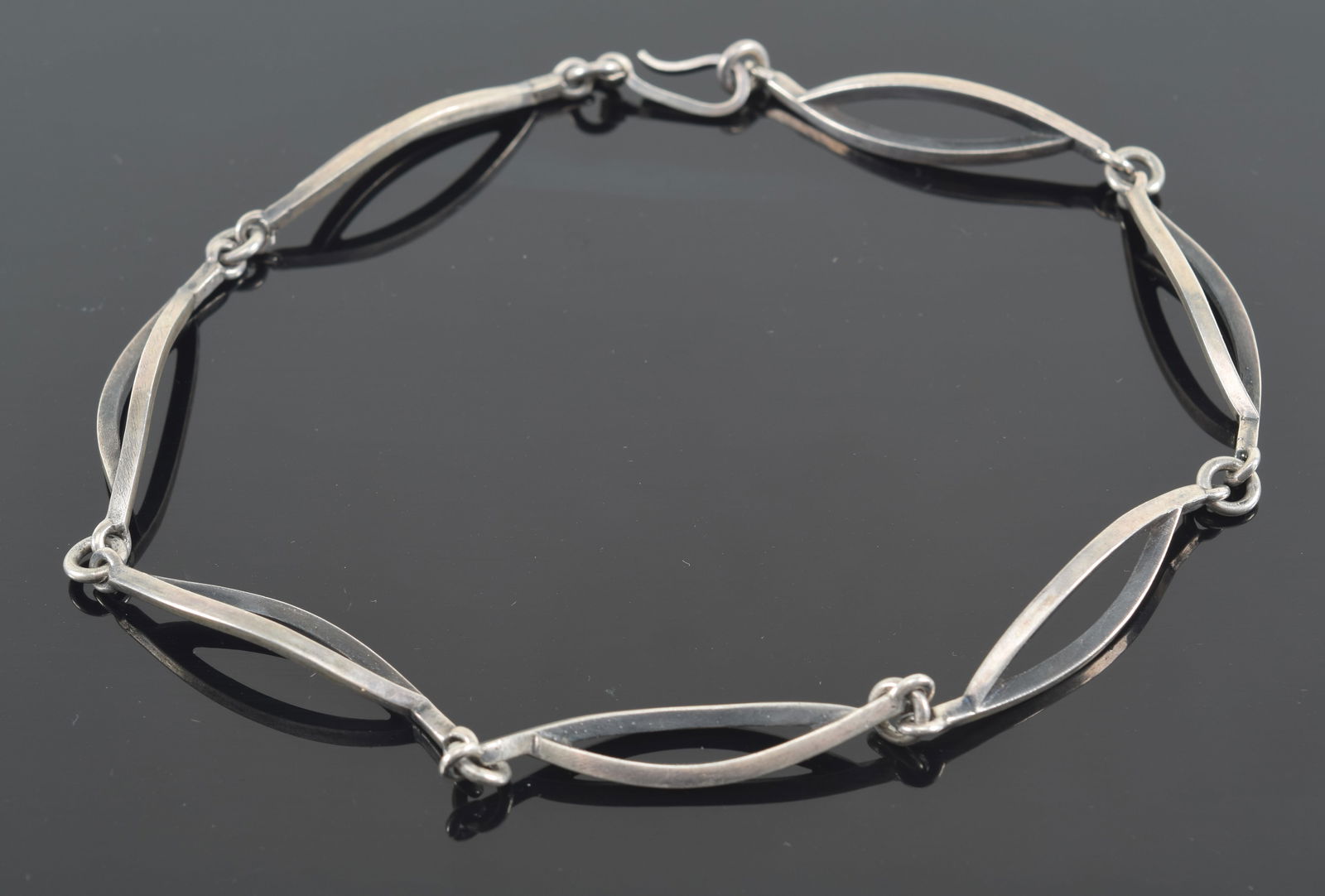 Paul Lobel modern design sterling silver necklace. (1 of 6)