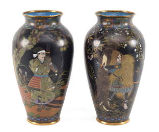 Namikawa style fine pair of large 1870s cloisonne vases with samurai decoration. Fine quality black