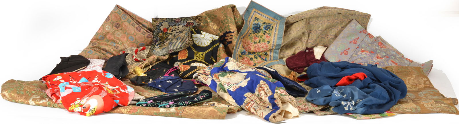 Lot of approximately 10 textiles. 3 18th century brocade priest robes (kesa), a European embroidered (1 of 9)