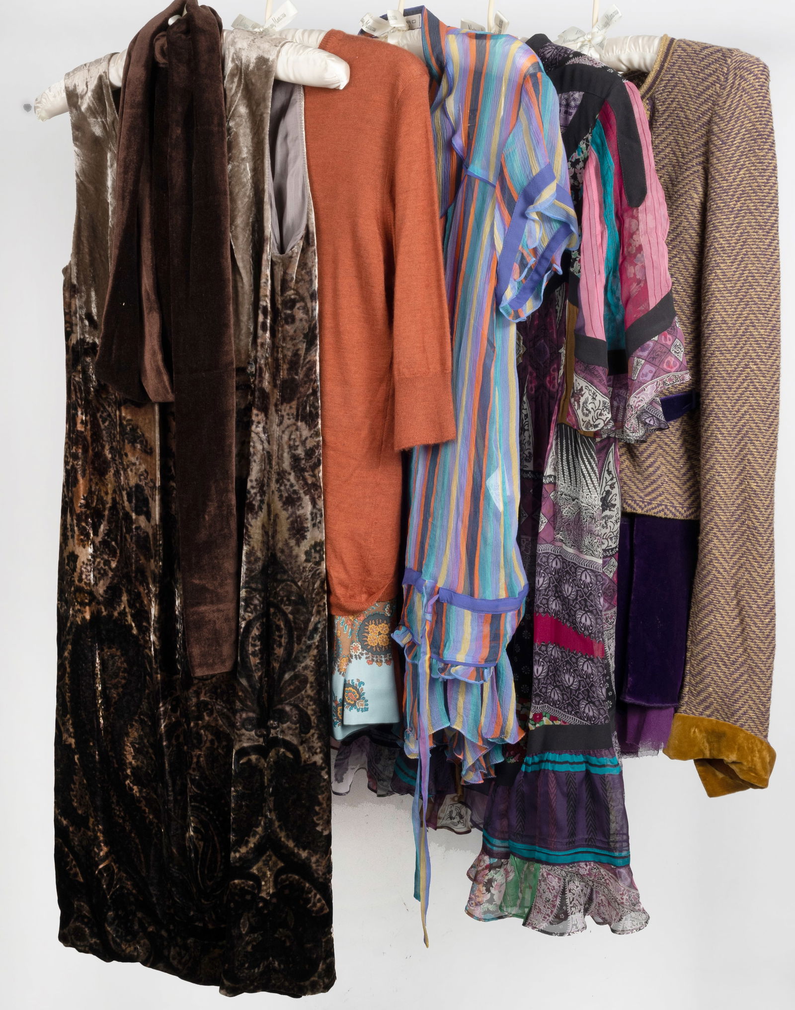 Vintage ETRO Bohemian five piece lot. (1). Crushed velvet sleeveless dress with belt. Knee length, (1 of 13)
