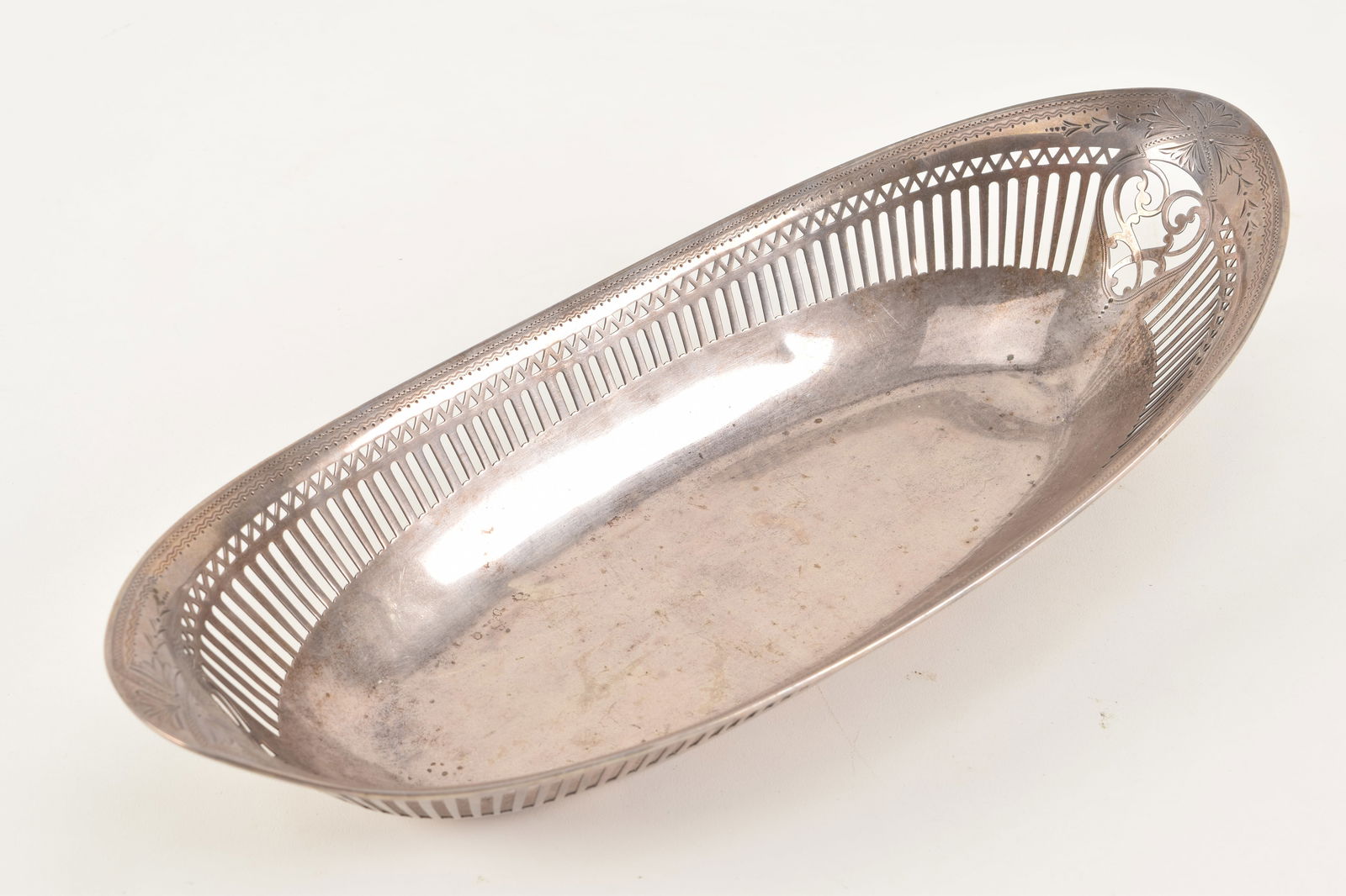 Gorham sterling silver oval bread tray with reticulated border. Engraved and dated 1891. 9.4 ozt (1 of 6)