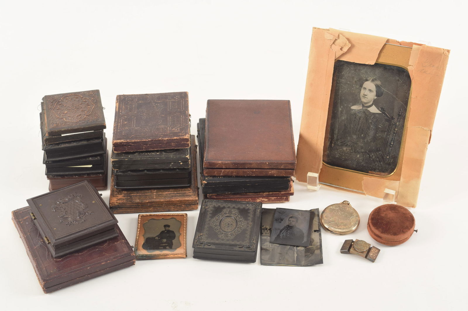 ID'd family lot of daguerreotype, ambrotype, and tintype photographs. Family names include Almy, (1 of 15)