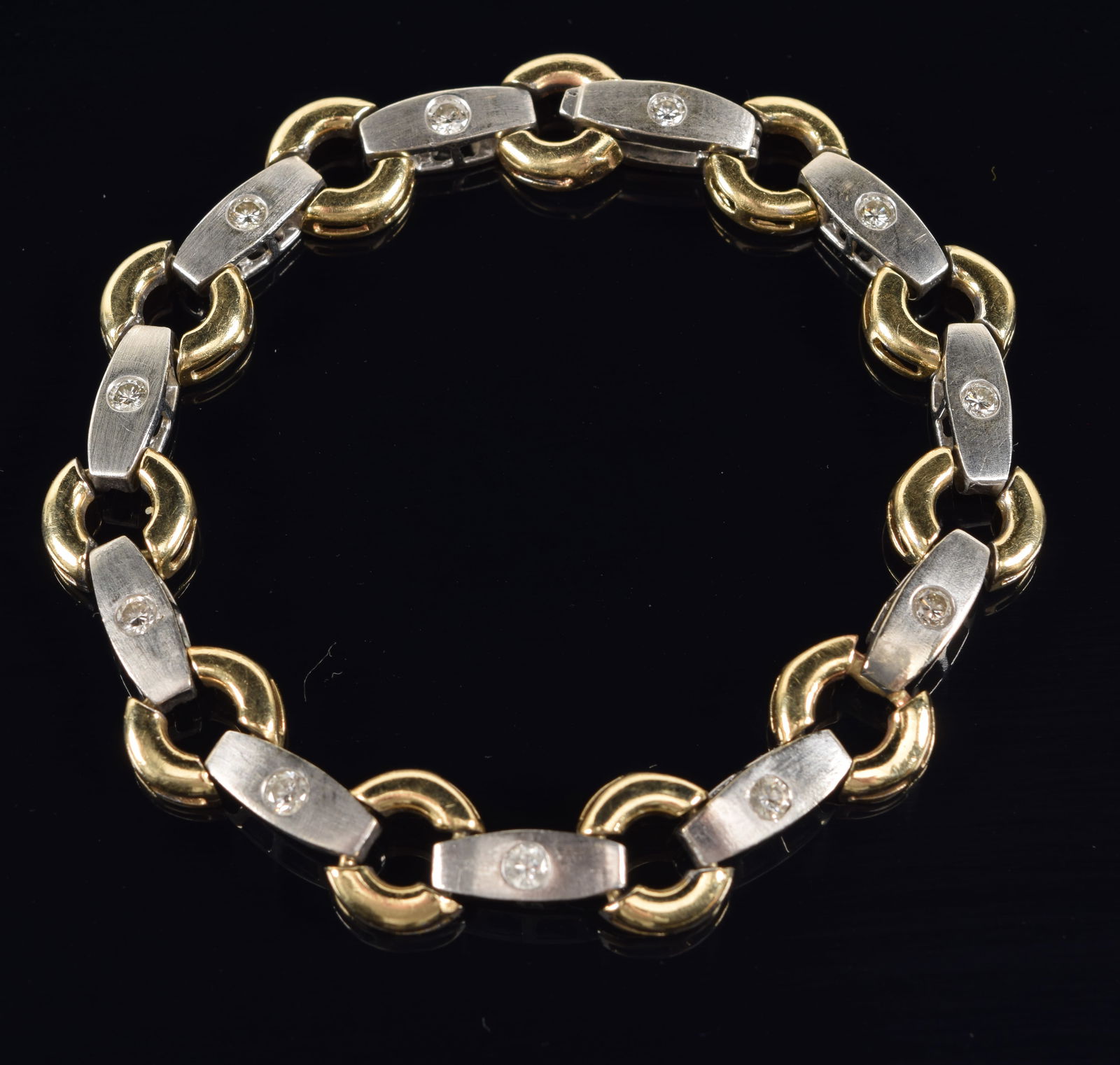 14k Gold White And Yellow Gold Diamond Mounted Bracelet. Alternating