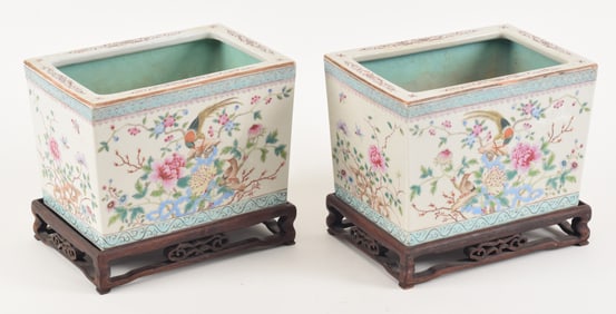 Pair of porcelain planters. China. 19th century. Rectangular form. Famille rose decoration of birds