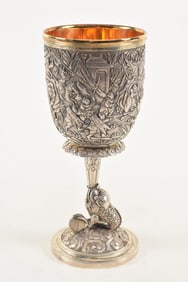 Sunshing. Chinese export silver goblet. Gilt interior. Repousse decoration of a historical scene