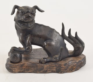 Bronze paperweight. China. 19th century. Foo dog. 3.5 x 4.25in. Fitted stand.
