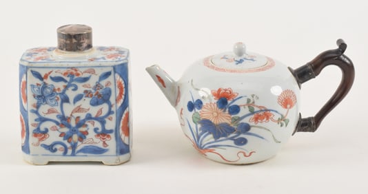 Lot of 2 porcelains. China. 18th century. Export ware to include: a tea caddy and a "make do"