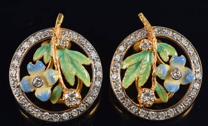 Masriera 18K gold enameled diamond earrings. Leaf and flower decoration set with 3 diamonds, largest