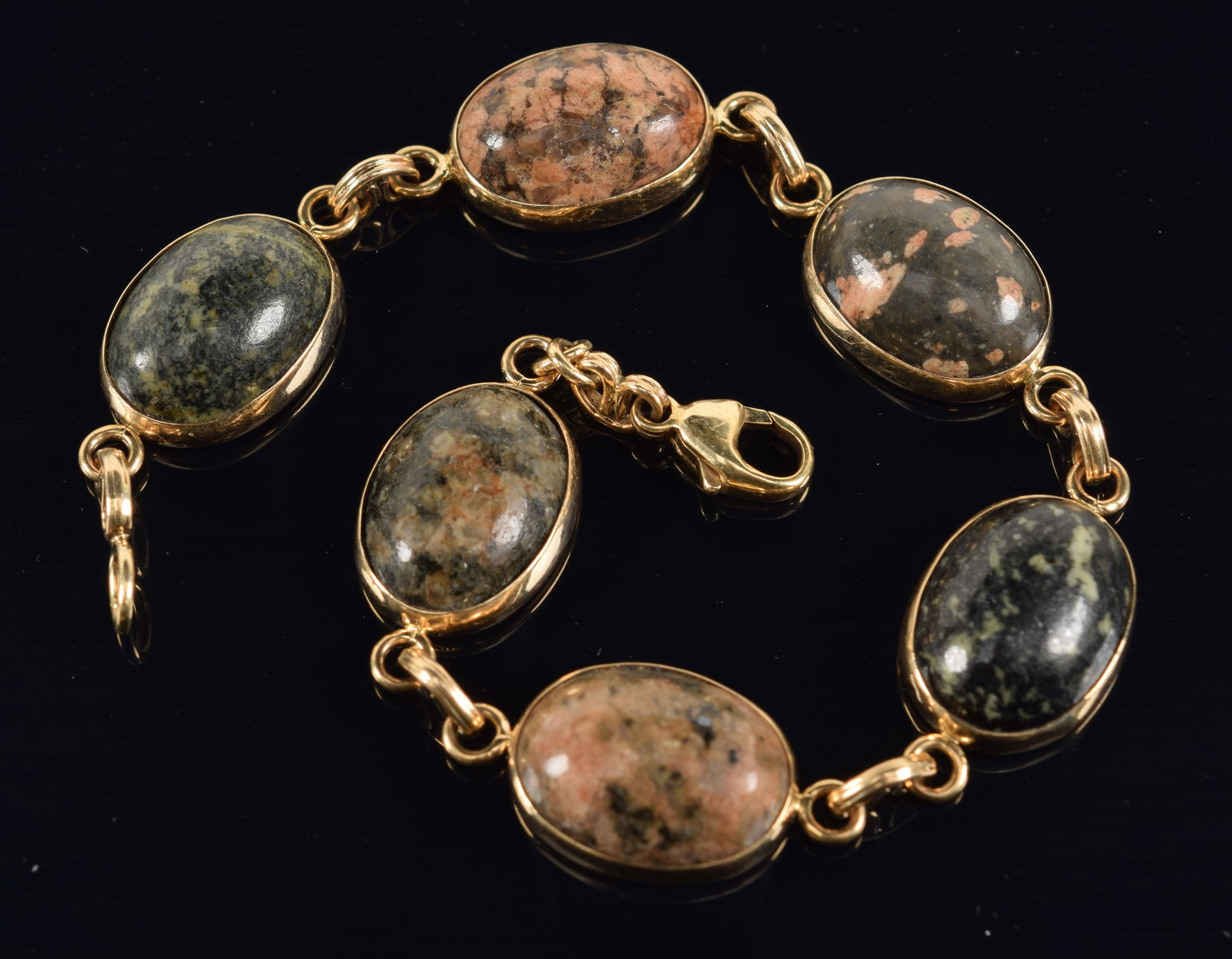 14K gold polished stone bracelet. Clasp marked 585. 7in length. (1 of 5)