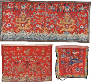 3 embroidered panels. China. 18th/19th century. Embroidery of dragons and phoenixes on a red felt