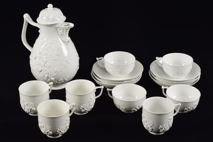 18th century Meissen porcelain white Bottger grape vine pattern partial tea set. Pot 9.25in high.