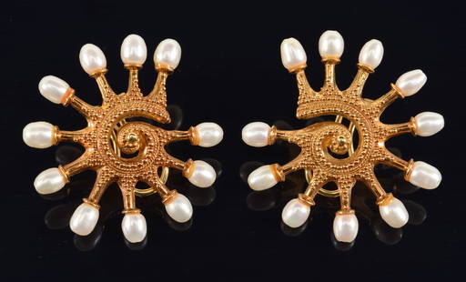 Ilias Lalaounis 18K gold freshwater pearl swirl form earrings. Marked 750. Each about 1.5in: Ilias Lalaounis 18K gold freshwater pearl swirl form earrings. Marked 750. Each about 1.5in diameter. 23 grams.