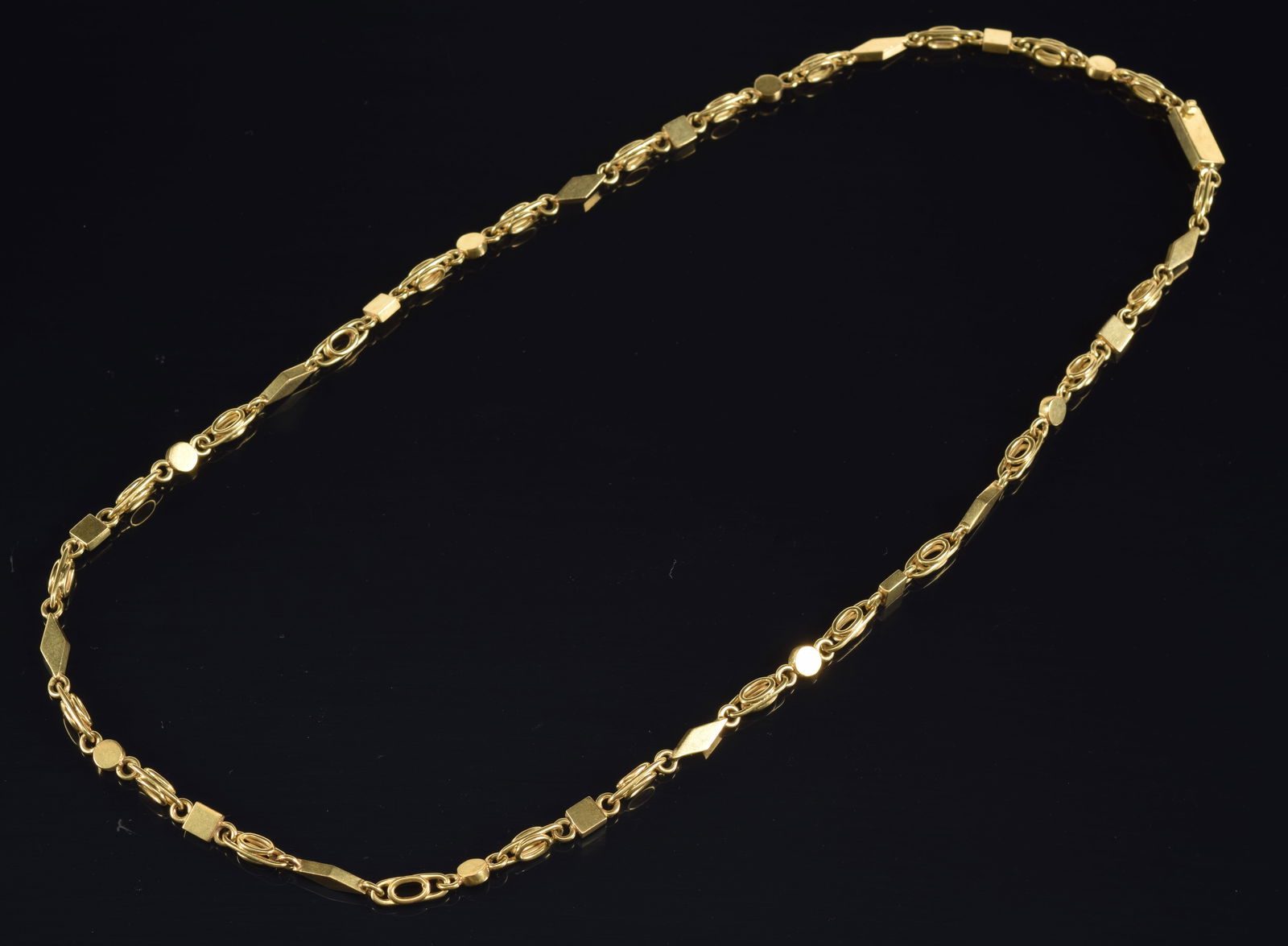 William Spratling 18K gold necklace with alternating geometric shape chain pattern. 23in length. (1 of 4)
