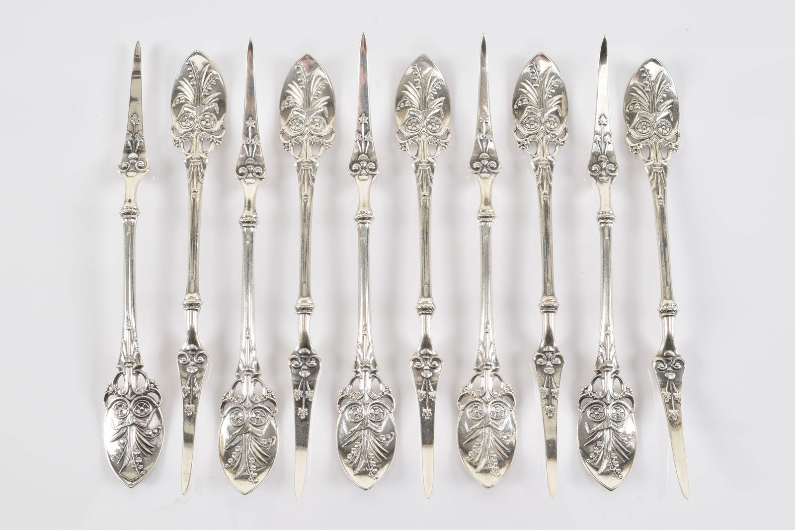 10 Gorham "Palm" pattern sterling silver nut picks for J. E. Caldwell Co. 3.5 ozt.: 10 Gorham "Palm" pattern sterling silver nut picks for J. E. Caldwell Co. 3.5 ozt.