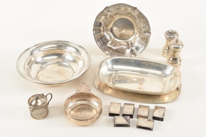 Sterling silver group to include: oval shaped edge open vegetable, footed liner, L. 10", deep bowl