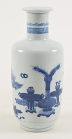 Chinese Kangxi period blue and white rouleau vase with antiquities decoration. Fine quality. 10in