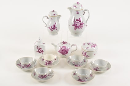 Meissen partial porcelain tea service with floral decorations. Including Coffee pot, teapot, milk,