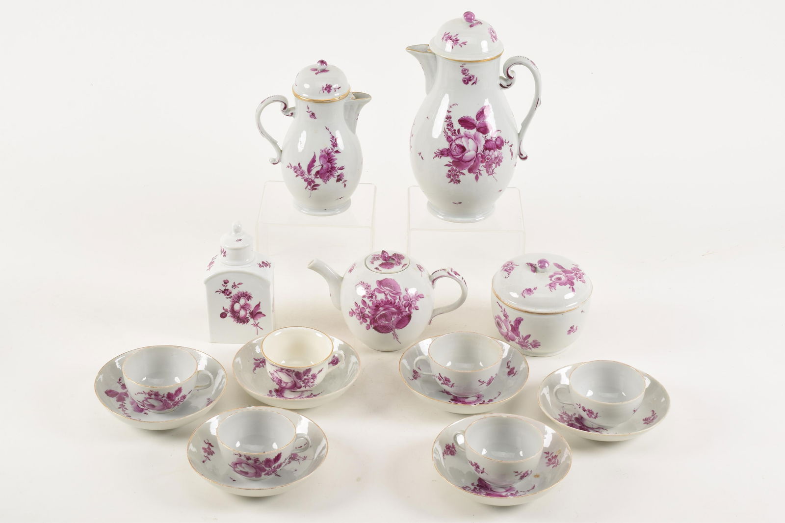 Meissen partial porcelain tea service with floral decorations. Including Coffee pot, teapot, milk, (1 of 15)