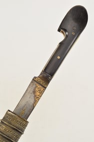 Ottoman sword. 19th century. Yataghan trebizond style. Gold inlaid double fullered blade. Horn hilt.