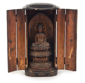 Travelling shrine. Japan. 18th century. Image of Amida buddha. Carved wood with surface lacquered