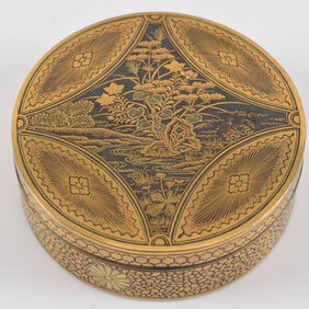 Komai box. Japan. Meiji period (1868-1912). Iron work with a gold inlaid landscape and brocade
