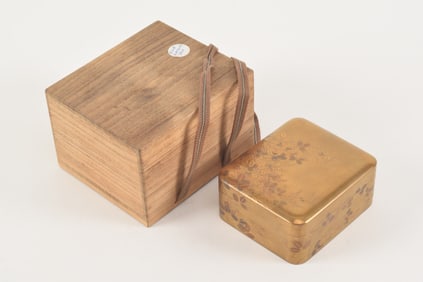Gold lacquered box. Japan. Edo period, 18th century. Decoration of flowers. 4.25 x 3.25in. Boxed.