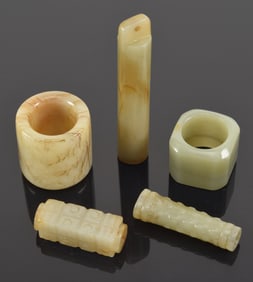 5 hardstone carvings. China. 19th/20th century. Each about 2in.
