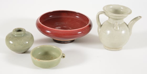 Lot of 4 pieces of early ceramics. China. 16th-19th century. To include: a lang yao brush washer and