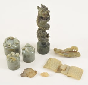 8 hardstone carvings. China. 19th/20th century. Largest 7in.