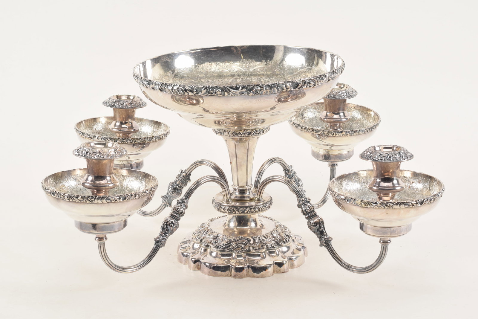 Banker Ellis silver plated candelabra centerpiece. Removable candlesticks and center bowl. 21in (1 of 6)
