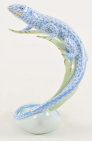 Herend porcelain lizard on a leaf, blue fishnet pattern. #2366. Height 7 in