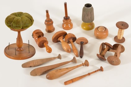 Group of 16 Shaker sewing items and turned treenware. Including several Shaker darning tools,