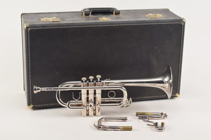 Yamaha YTR-6610S professional model silver plated trumpet. Together with fitted carrying case. Case: