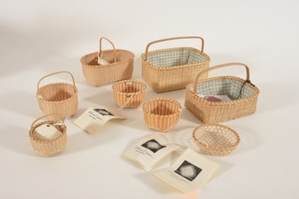 8 Finely made miniature Shaker type splint baskets, each singed by maker, contemporary. Including 2