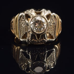 14K gold diamond mounted heavy Masonic 32nd degree ring. Approx. 1ct round cut diamond. Ring size