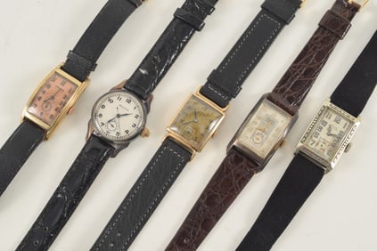 Lot of 5 vintage wristwatches.