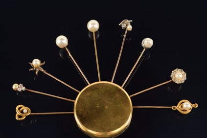 9 gold pearl mounted stick pins. Several pearl solitaire pins (pearls each about 8.7 and 8.9mm), one