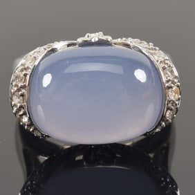 18K gold lavender jade and diamond mounted. Marked 750. 2 applied bead sizers. Applied heart