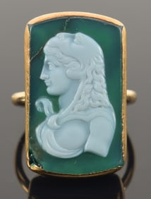 Antique 14K gold green glass cameo ring. Small chip lower left corner, crack upper left. Unmarked,