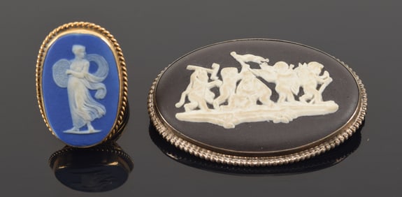 2 Wedgwood cameo jewelry items. 1) 14K gold ring with blue cameo. Partial mark. Tests as 14K. Ring