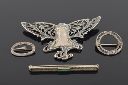 Lot of 4 Victorian silver pins. Largest: 2.75in wide. 0.5 ozt.